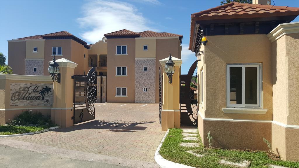 Apt 12, Executive Suites Ja - Palms Enfield Bagian luar foto